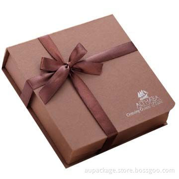 Chocolate Gift Box with Bow, Gold Foil Stamp and UV Spot, Customized Designs are Accepted